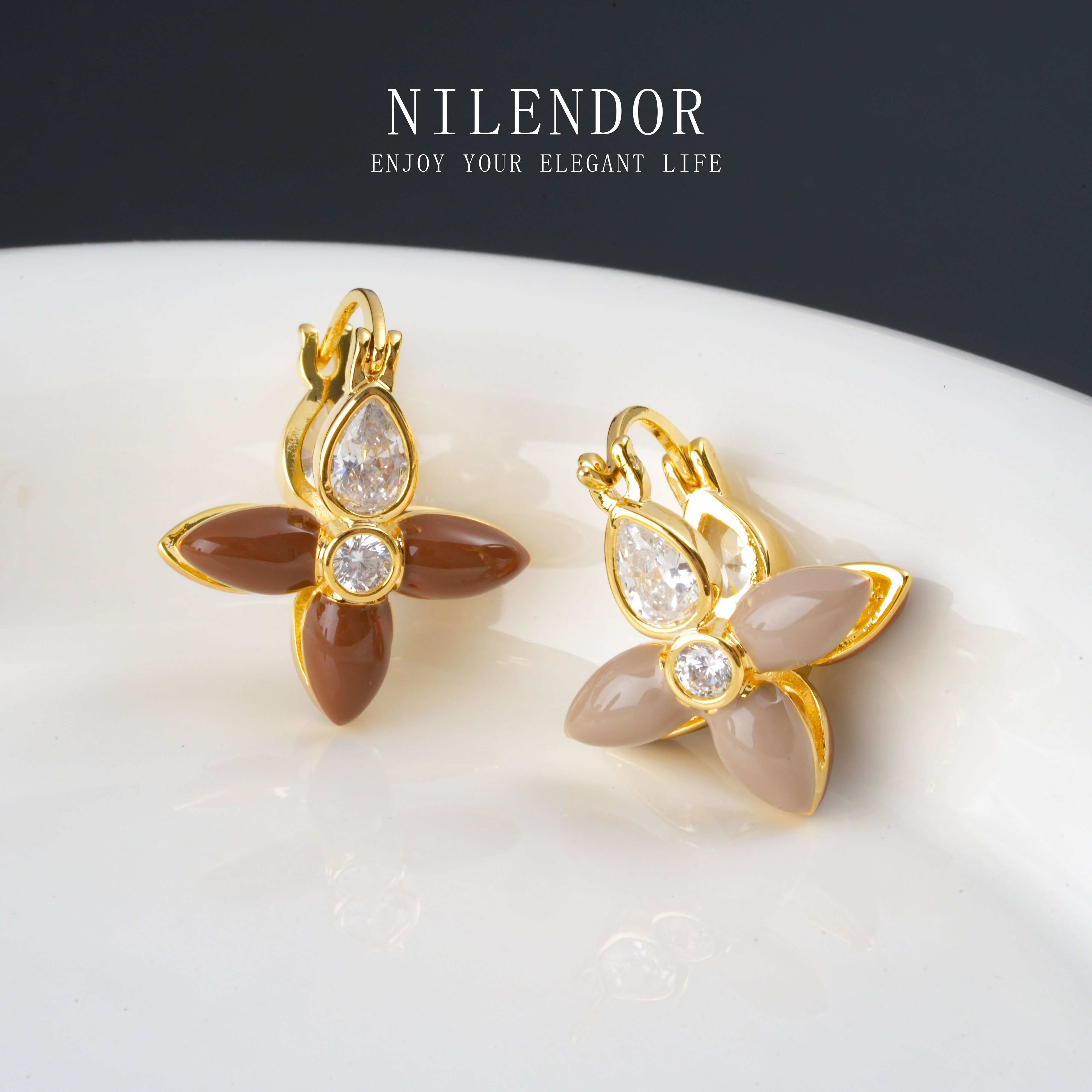 NILENDOR/昵兰 铜合金合成锆石耳饰 ES-332时尚复古撞色尖花耳扣