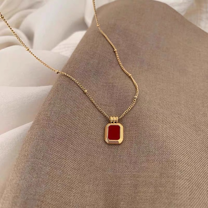 钛钢项链 酒红方块项链女复古精致时尚气质锁骨链小众饰品不褪色