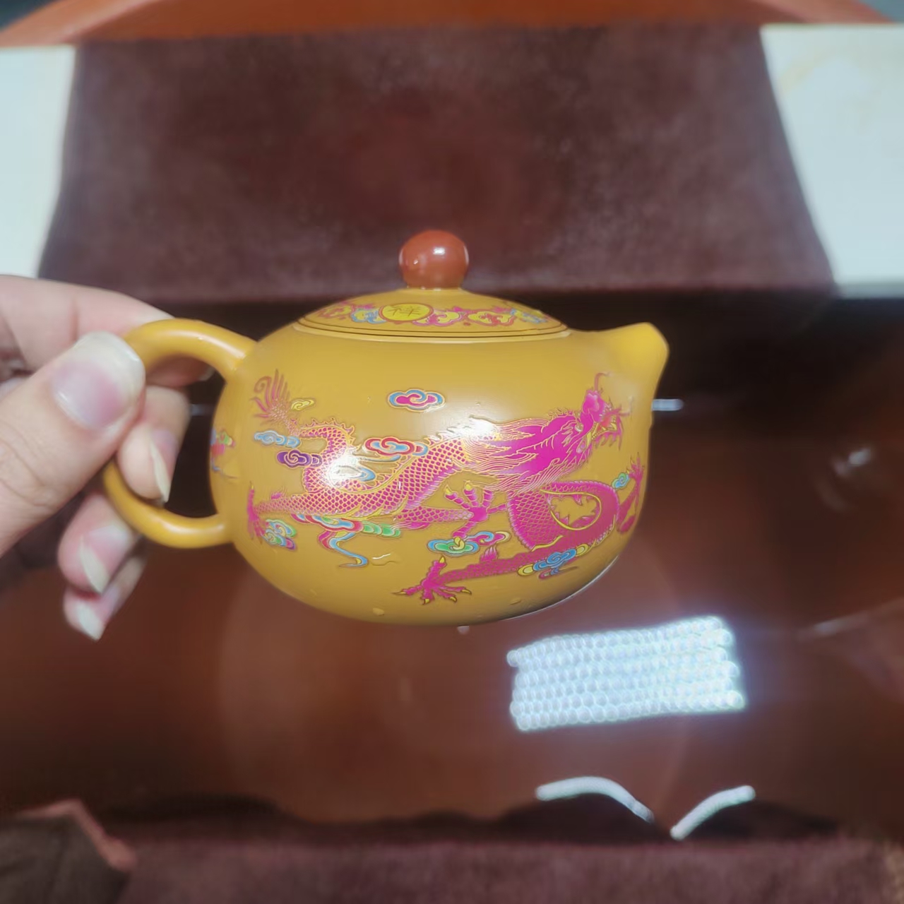 黄段泥龙凤呈祥西施壶