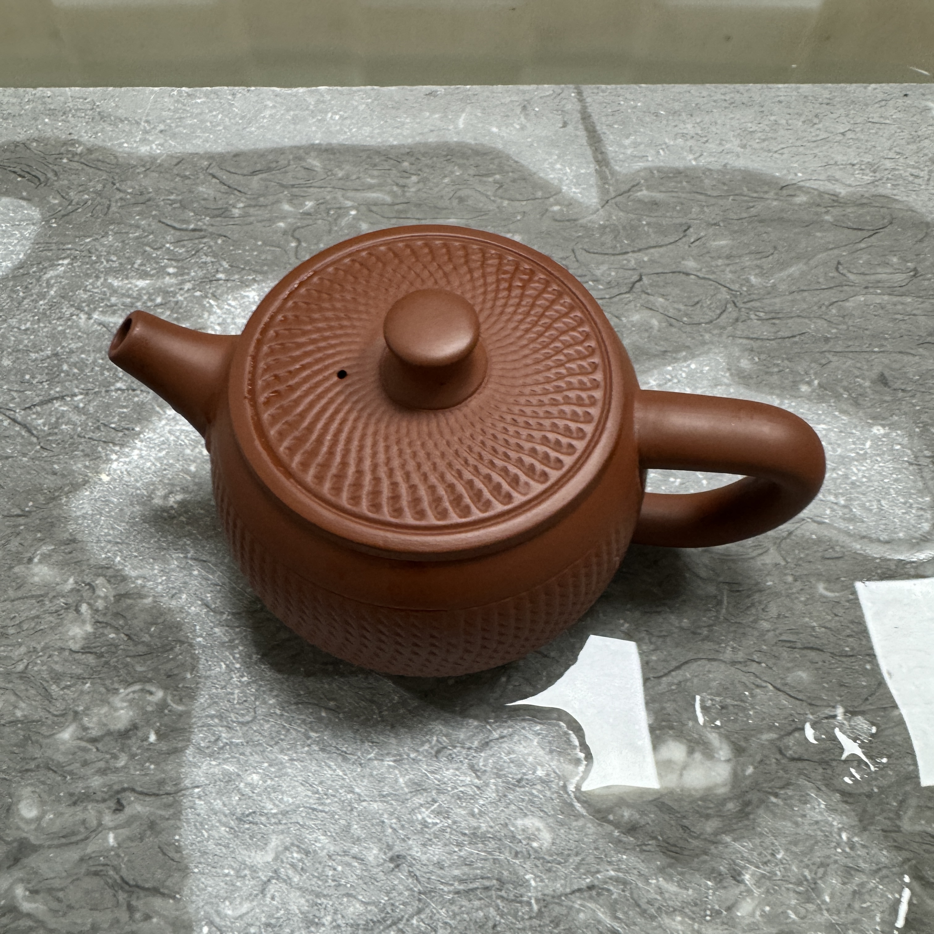 朱泥红色跳刀汉瓦壶