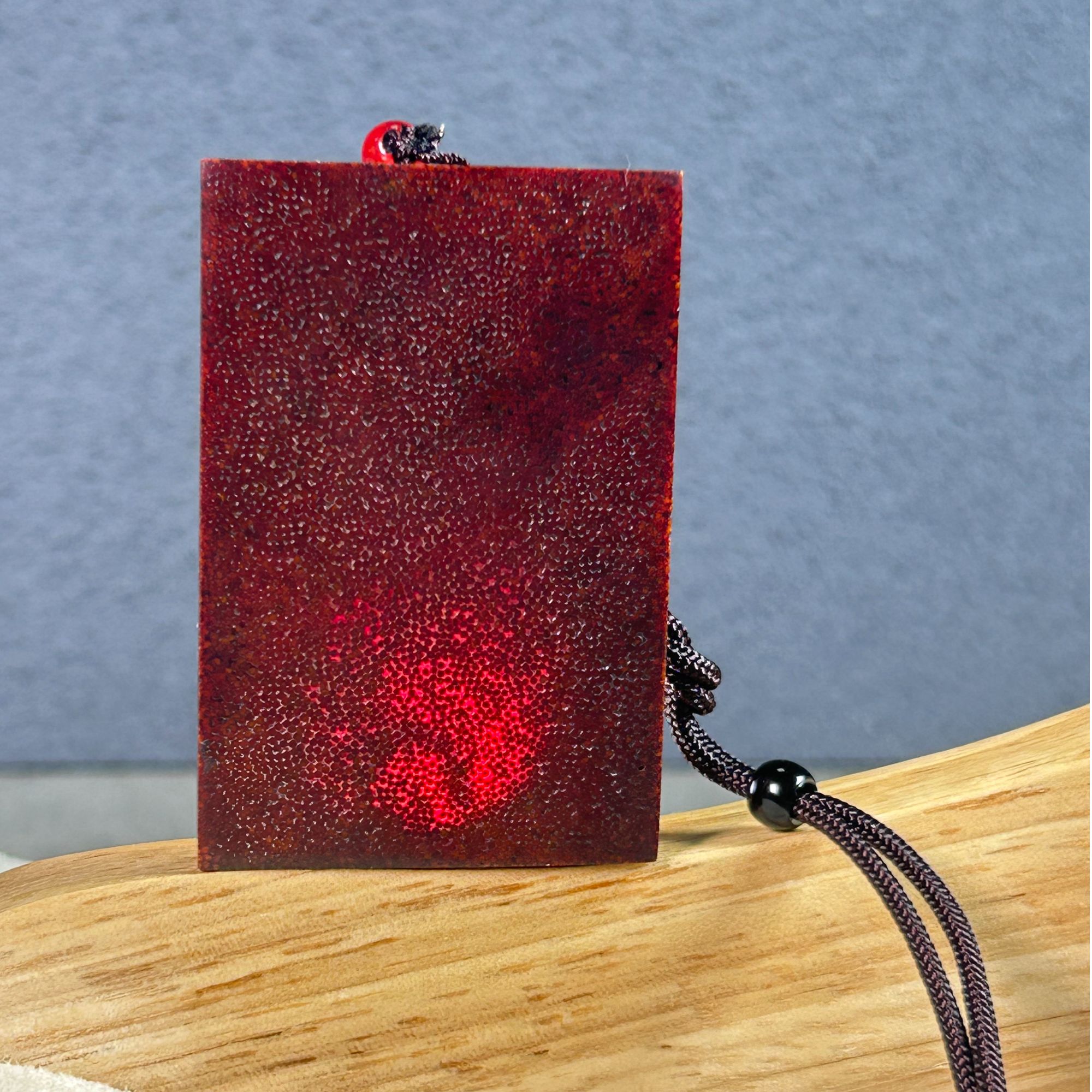 非金属树脂吊坠 (XX）鱼子纹无事牌B055