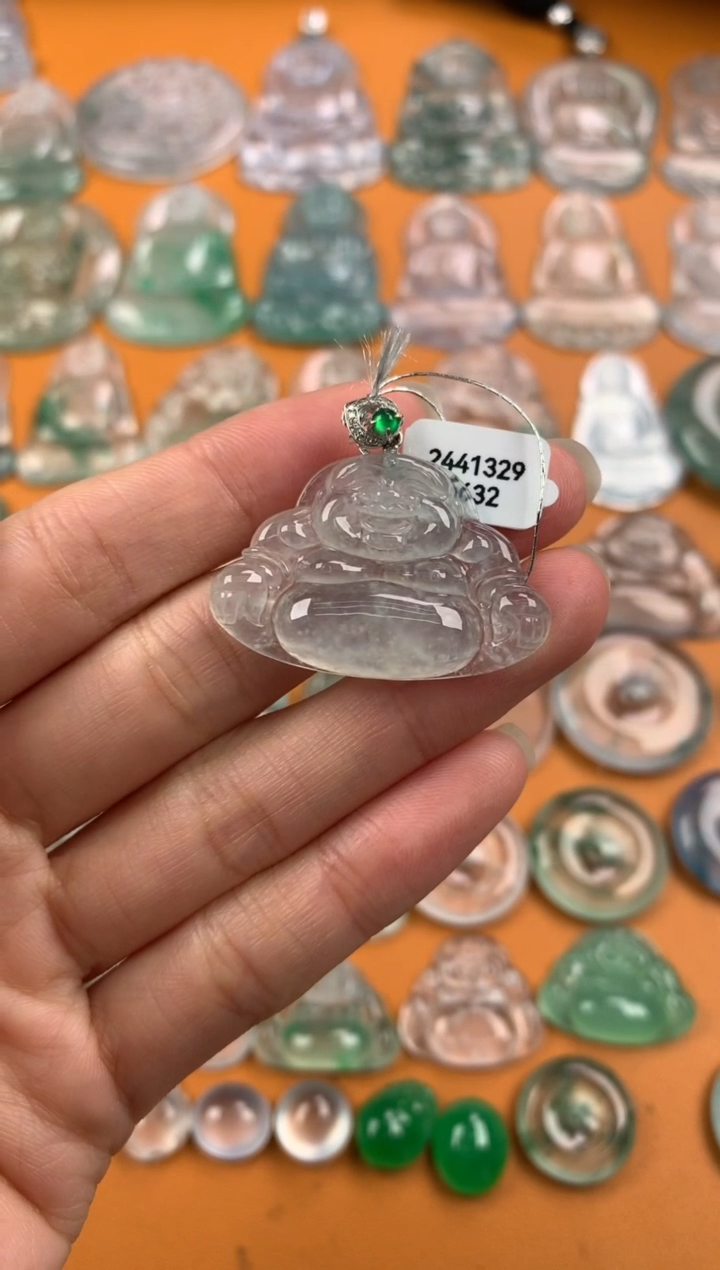 【闪购商品】翡翠颈饰未镶嵌22-33-5.7