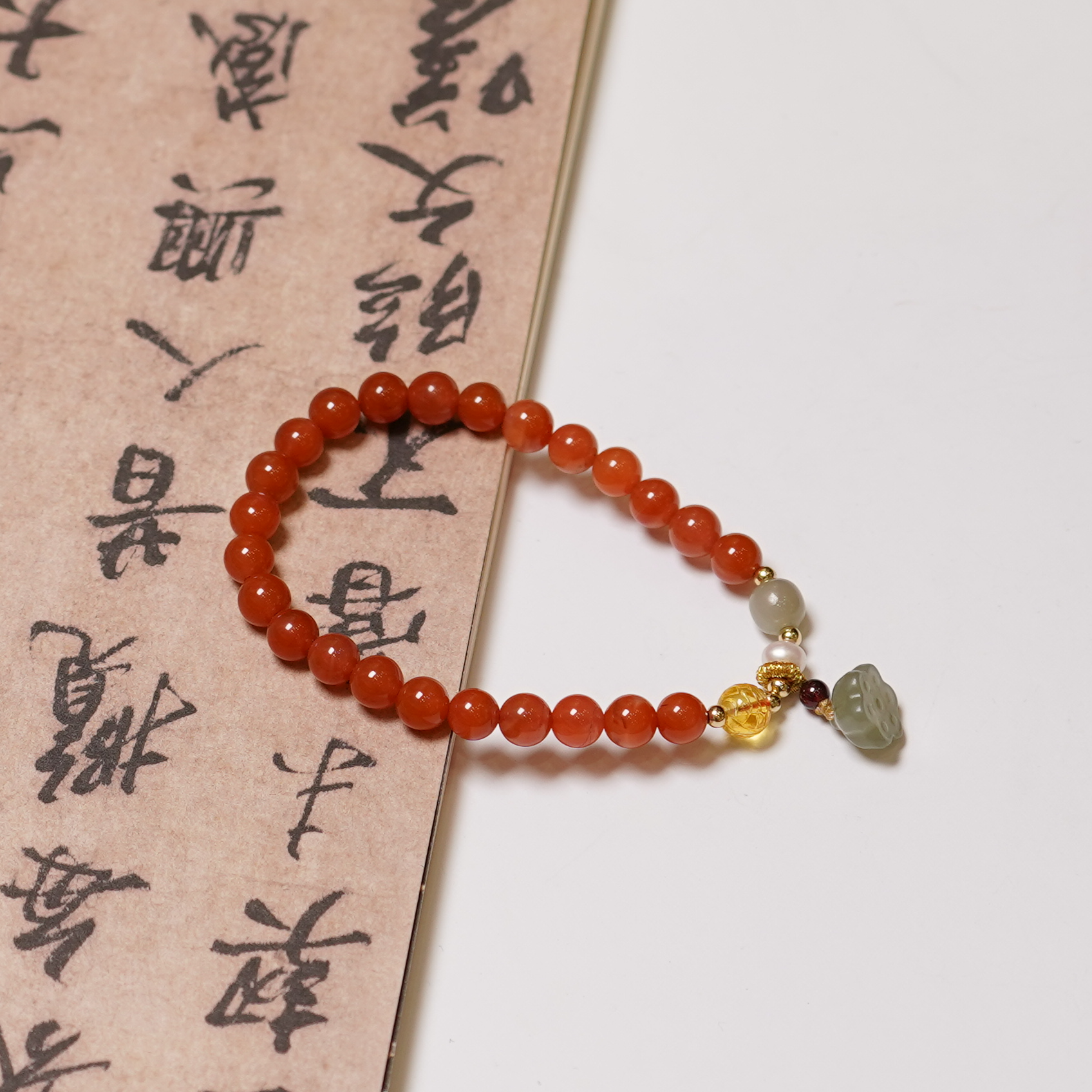 南红冰飘和田玉手串ZC10A6313