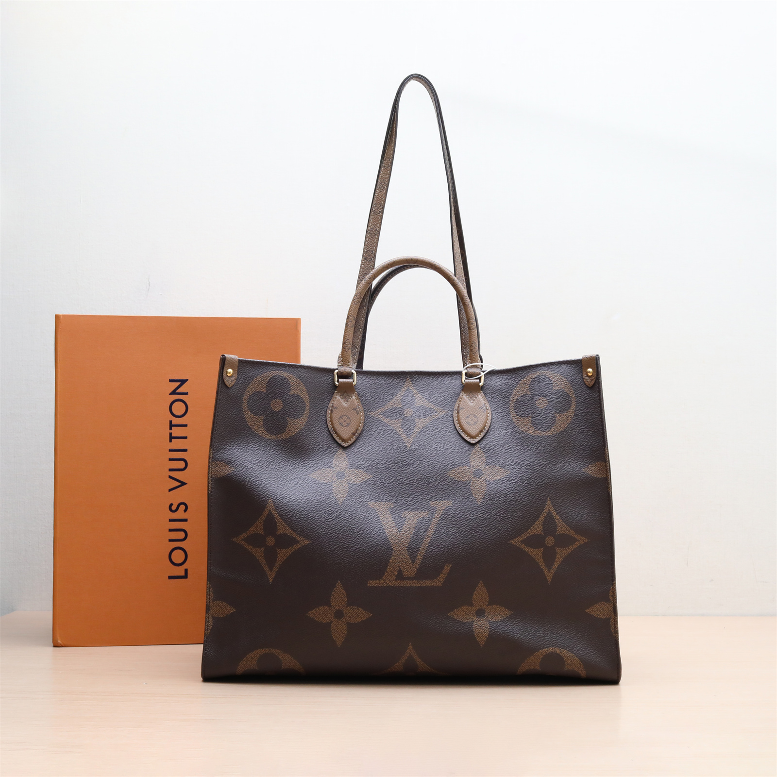 95新 LouisVuitton/路易威登 活动 新粉 P224930915Onthego 大号