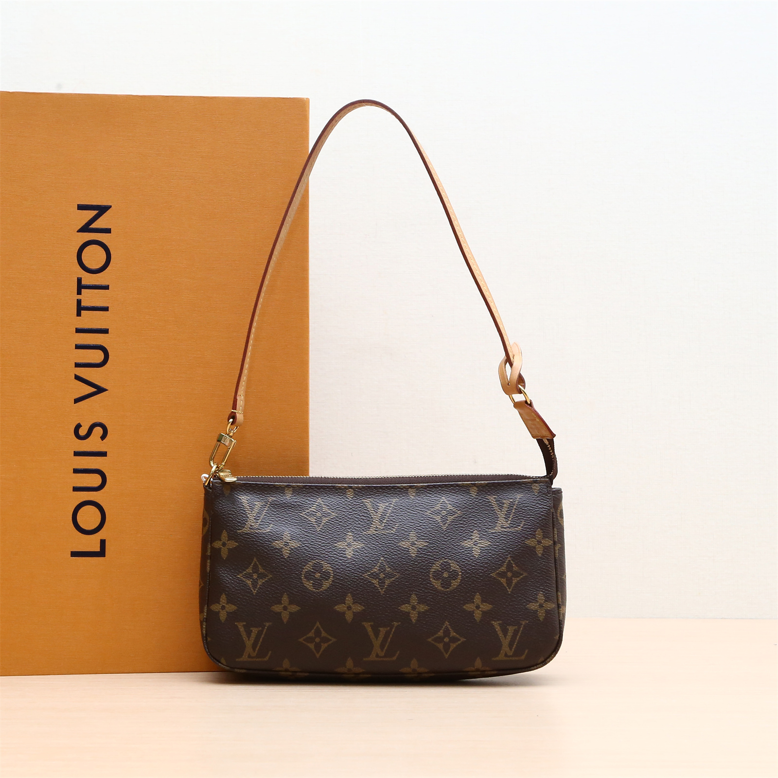 95新 LouisVuitton/路易威登 085247Pochette 大麻将包芯片