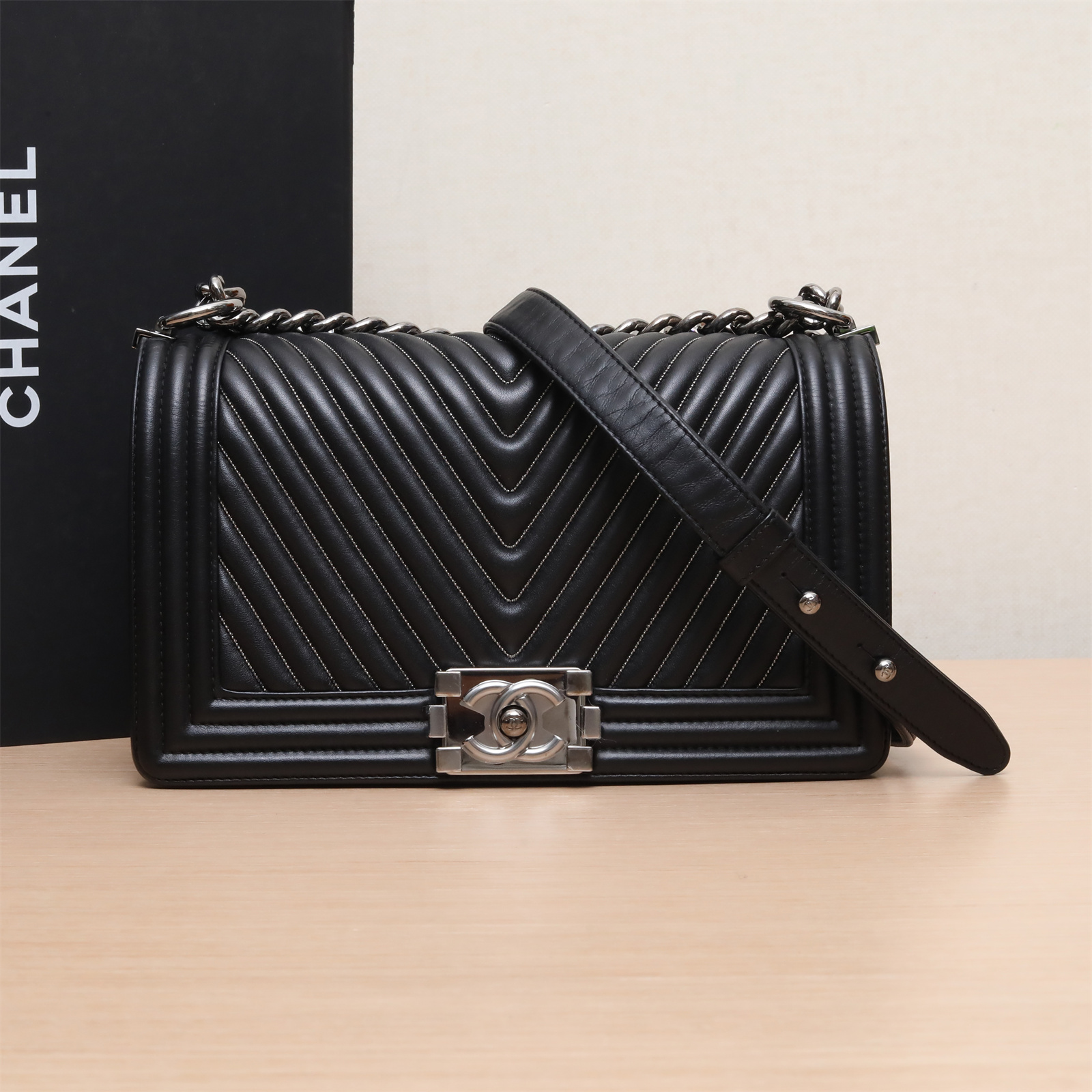 95新 Chanel/香奈儿 小花双双 083004 Leboy 中号 黑色 20开 包