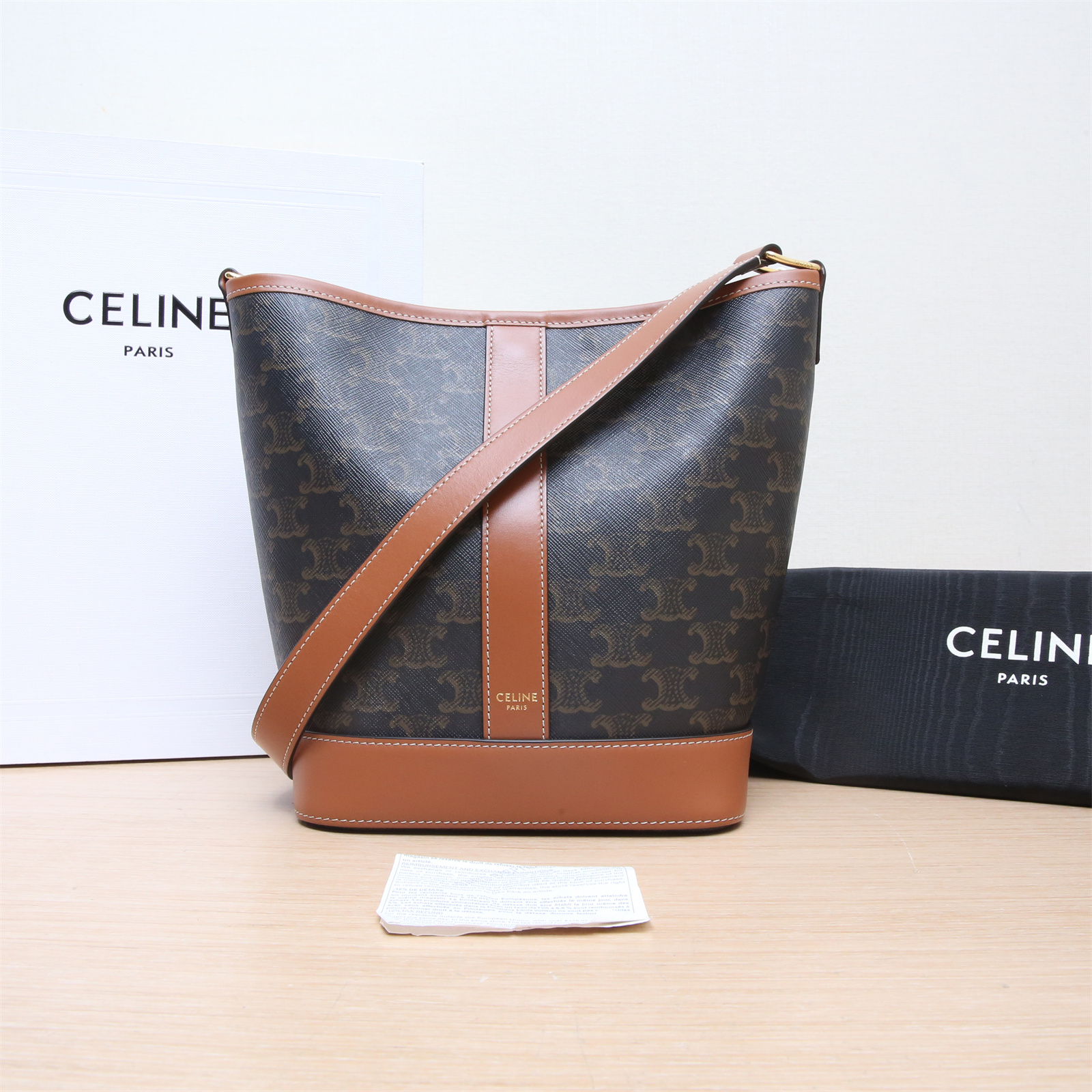99新 Celine/思琳 829018Triomphe 凯旋门 水桶包 单肩包
