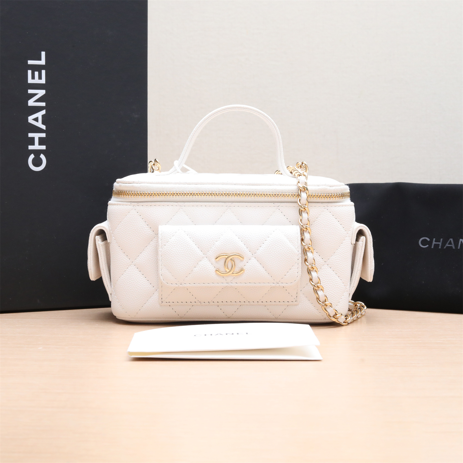 99新 Chanel/香奈儿 93068423B 手提Cargo长盒子化妆包 镭射标