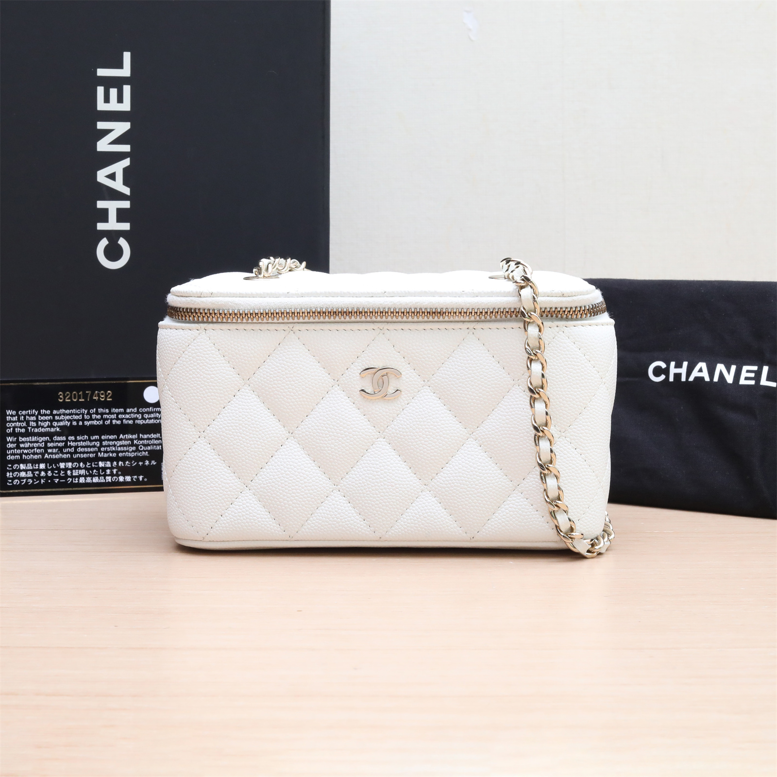 99新 Chanel/香奈儿 小花双双 930943 22S 长盒子 带镜子 32开