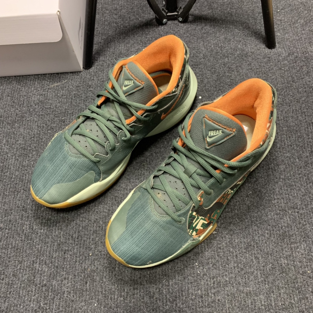 42.5码/字母哥2代/实战篮球鞋