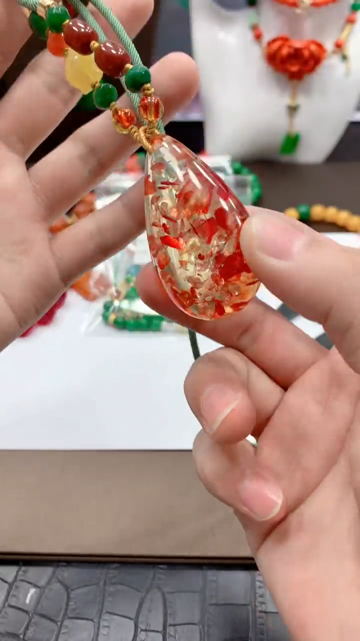 【闪购商品】琥珀颈饰未镶嵌E5