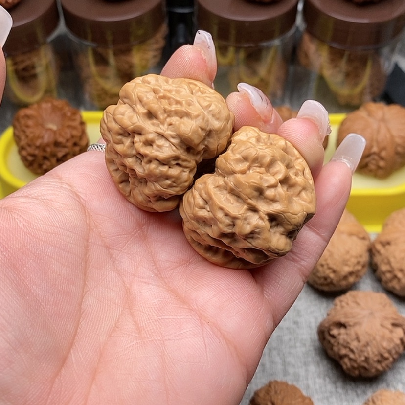 【闪购商品】文玩核桃吊坠麦****讯39蛤蟆头