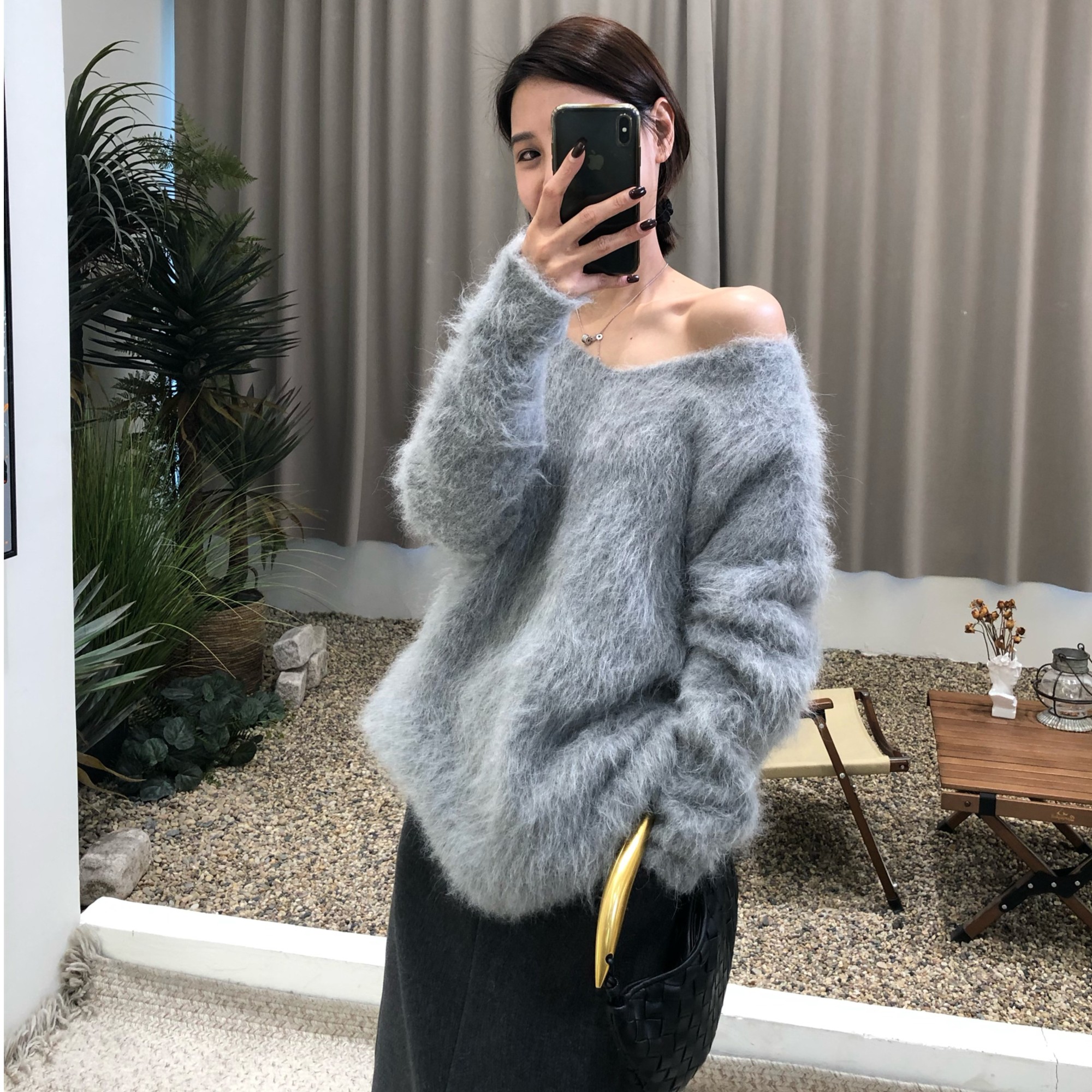 MAIMAI丨冬季氛围感灰色V领羊驼毛毛衣加厚慵懒风宽松显瘦针织衫