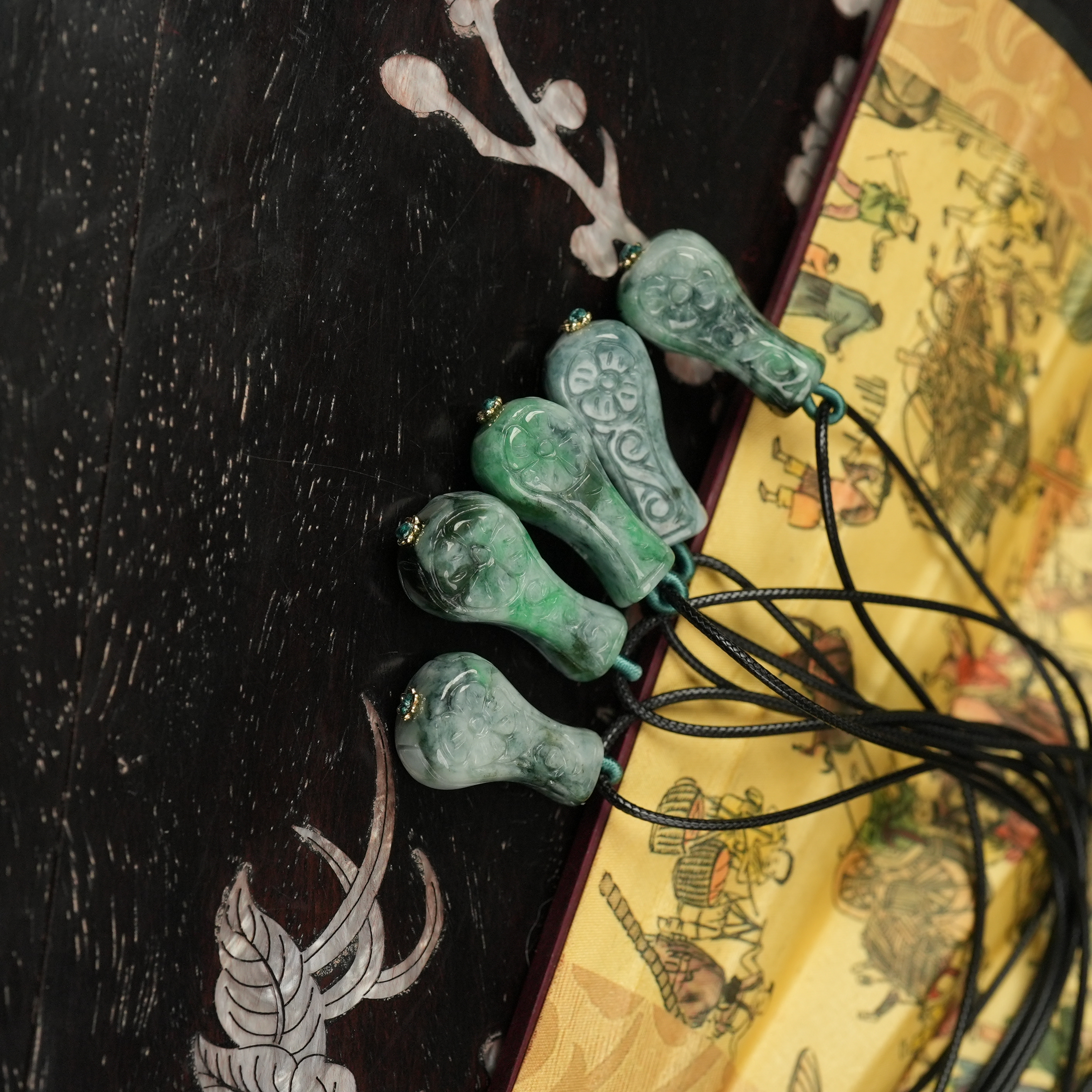 12.6香港王老板-翡翠A货吊坠多样性发一a1597