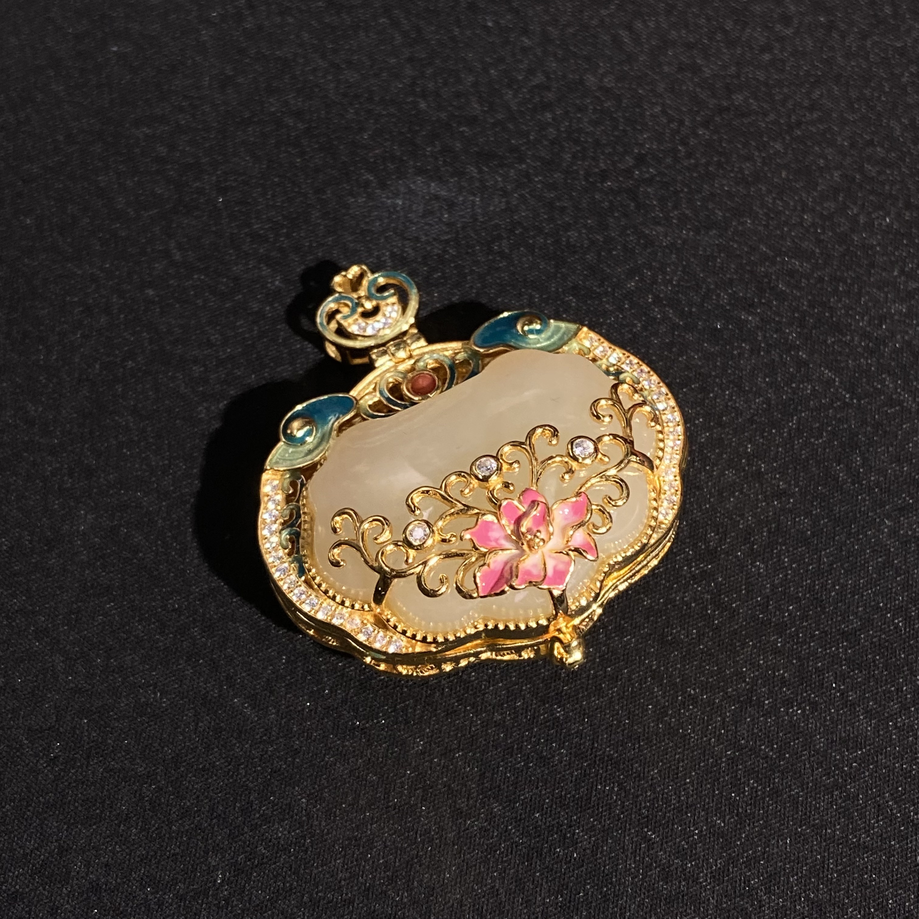 【618大促】9.17香港王老板-和田玉镶嵌吊坠多样性发一2w12