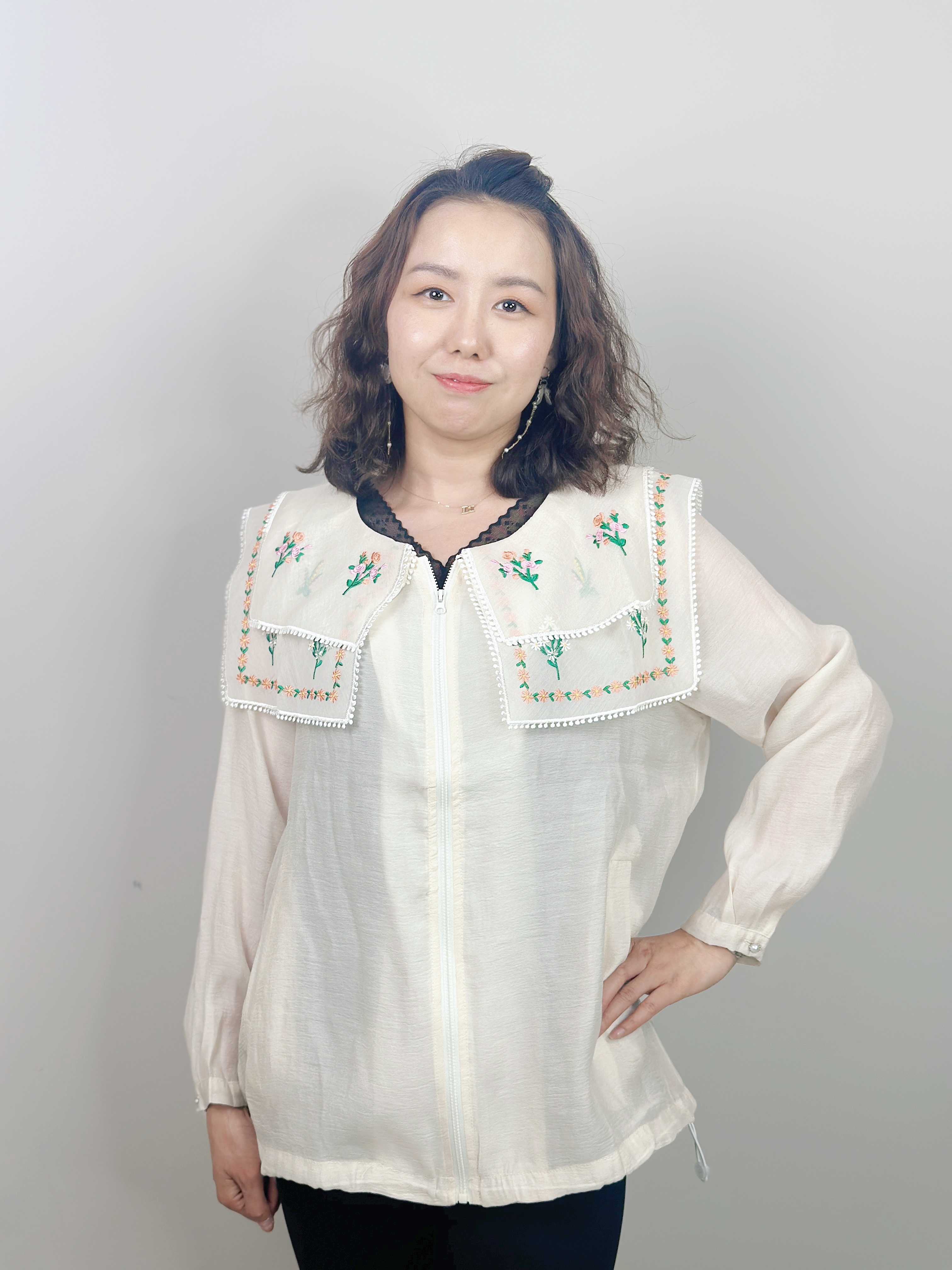 2024年新款宽松薄款开衫设计感娃娃领刺绣防晒衣胖美人大码女装