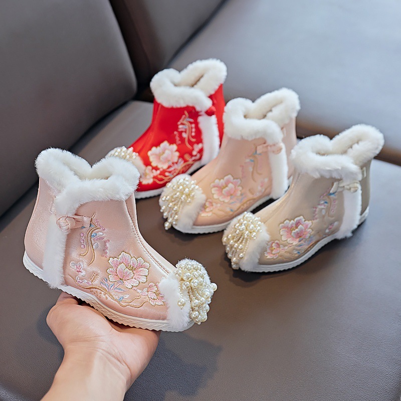 TJ0009【月潇】（鞋码偏小拍大一码）冬季加绒绣花鞋汉服鞋子中国风