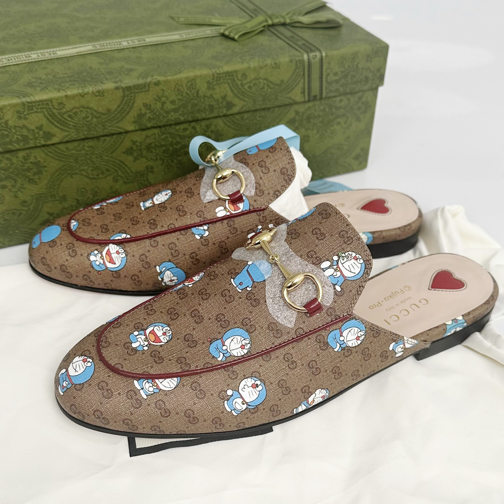 全新未使用 GUCCI/古驰 37.5码 联名哆啦A梦 半拖凉鞋 lm266