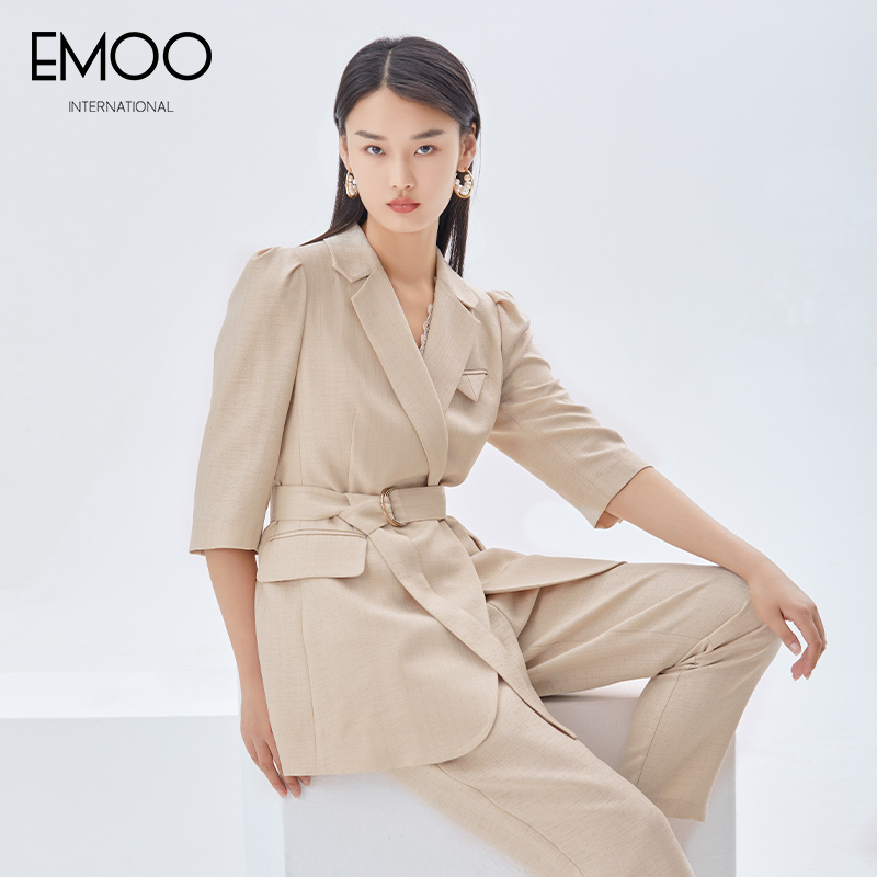 EMOO/杨门米色中袖西装春夏通勤气质时尚收腰夏季休闲E12S023347