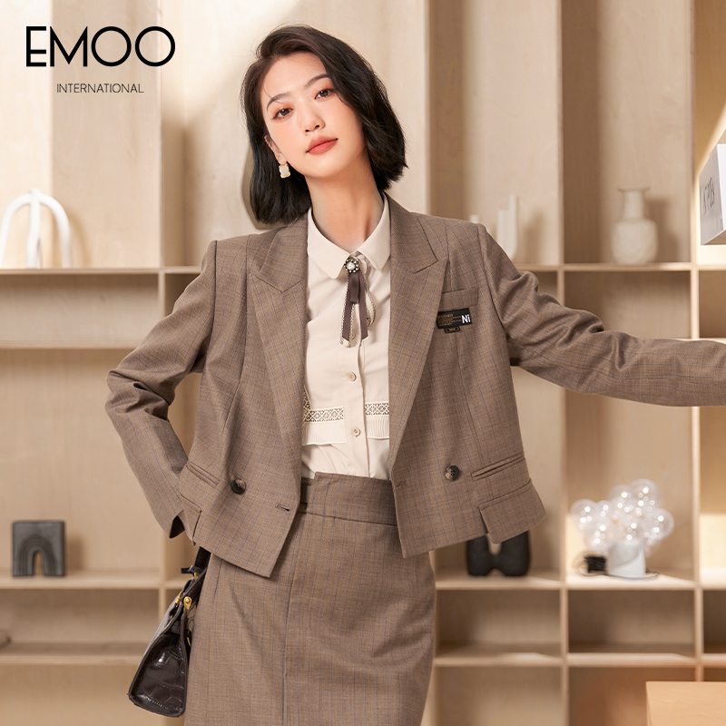 EMOO/杨门春新款棕色条纹长袖短复古西装套装系列合集E32S013170