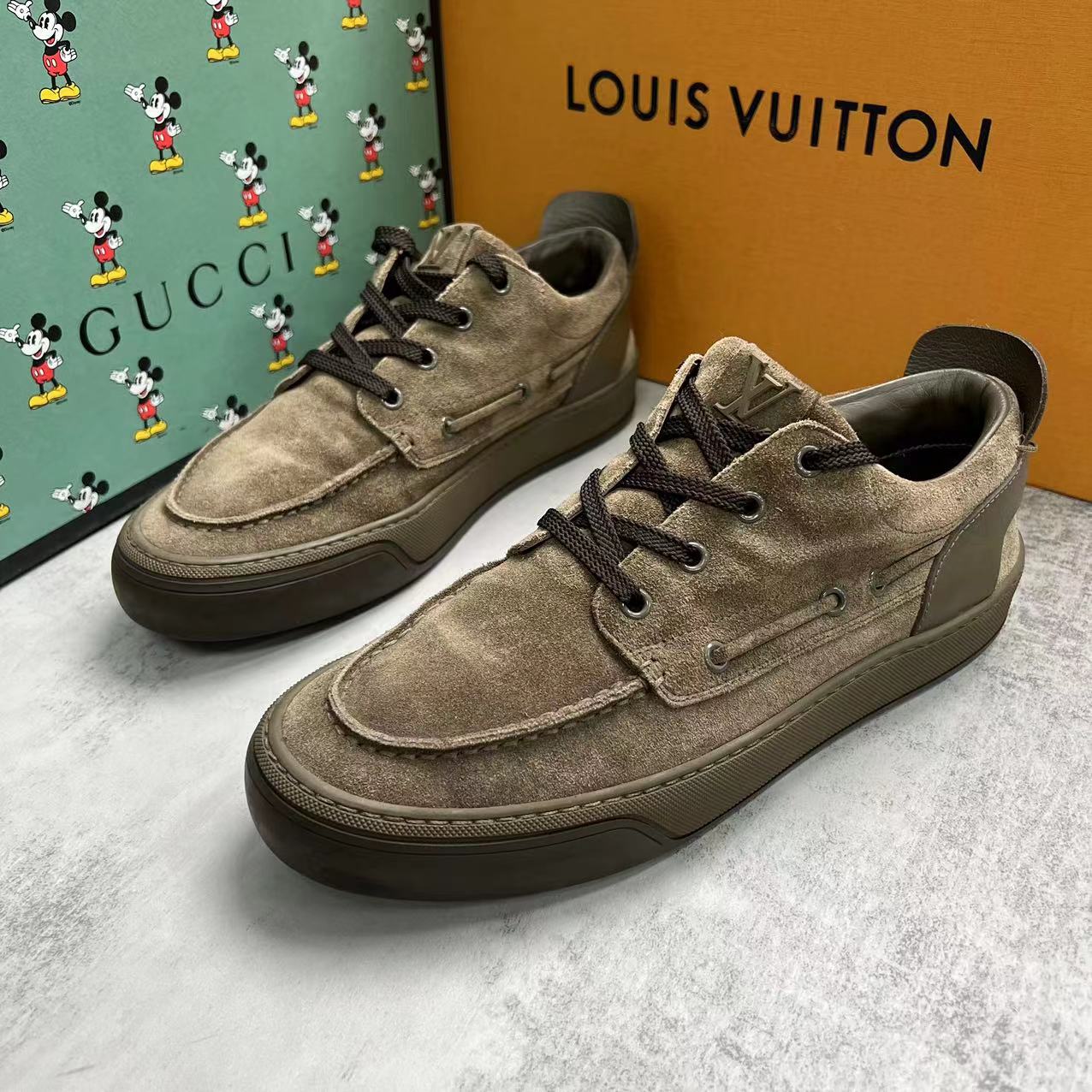 LouisVuitton/路易威登棕色麂皮系带休闲时尚板鞋 95新/41码