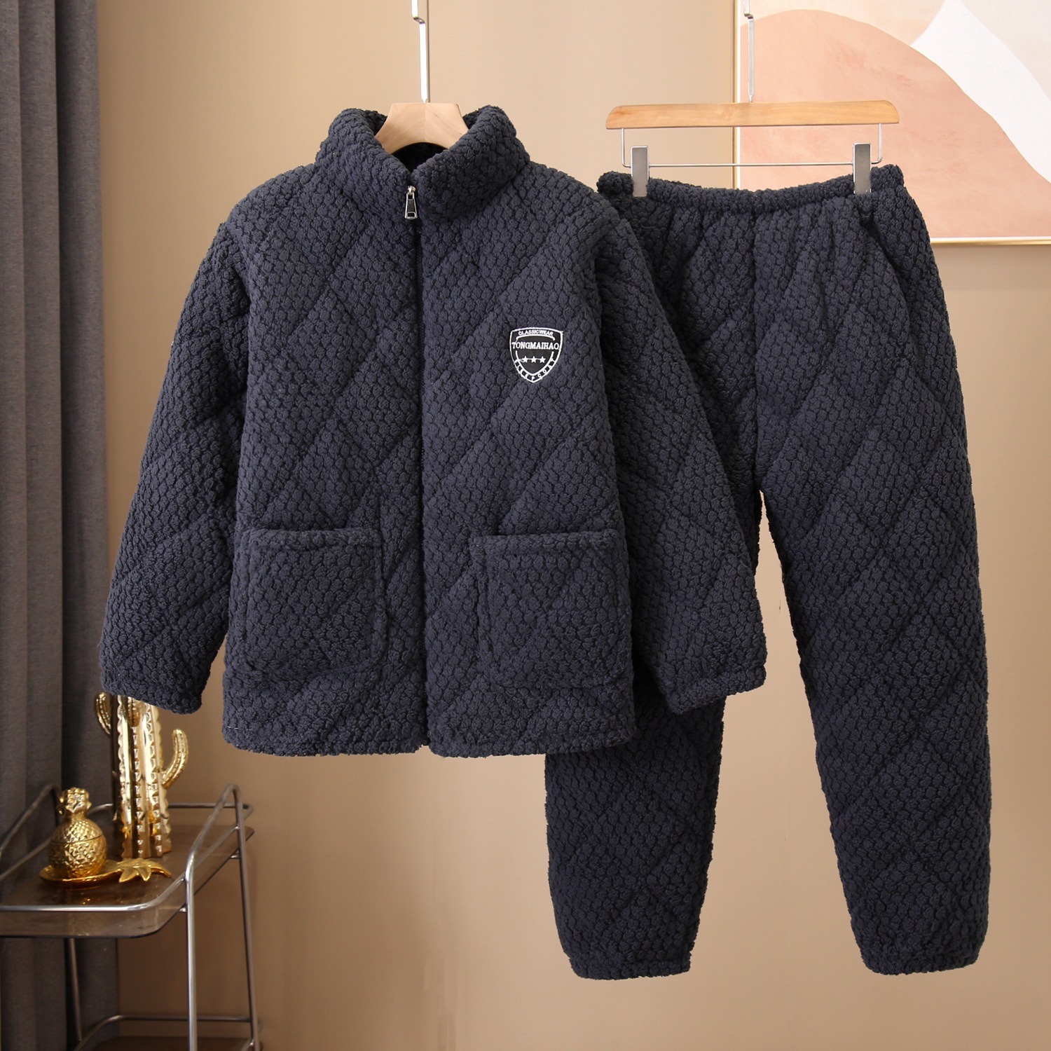 冬季新款中青年珊瑚绒男士睡衣加厚大码男款法兰绒夹棉家居服套装