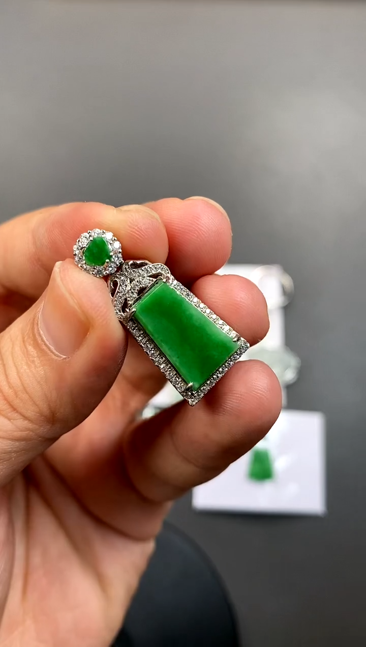 【闪购商品】翡翠颈饰银S925镶嵌买断价