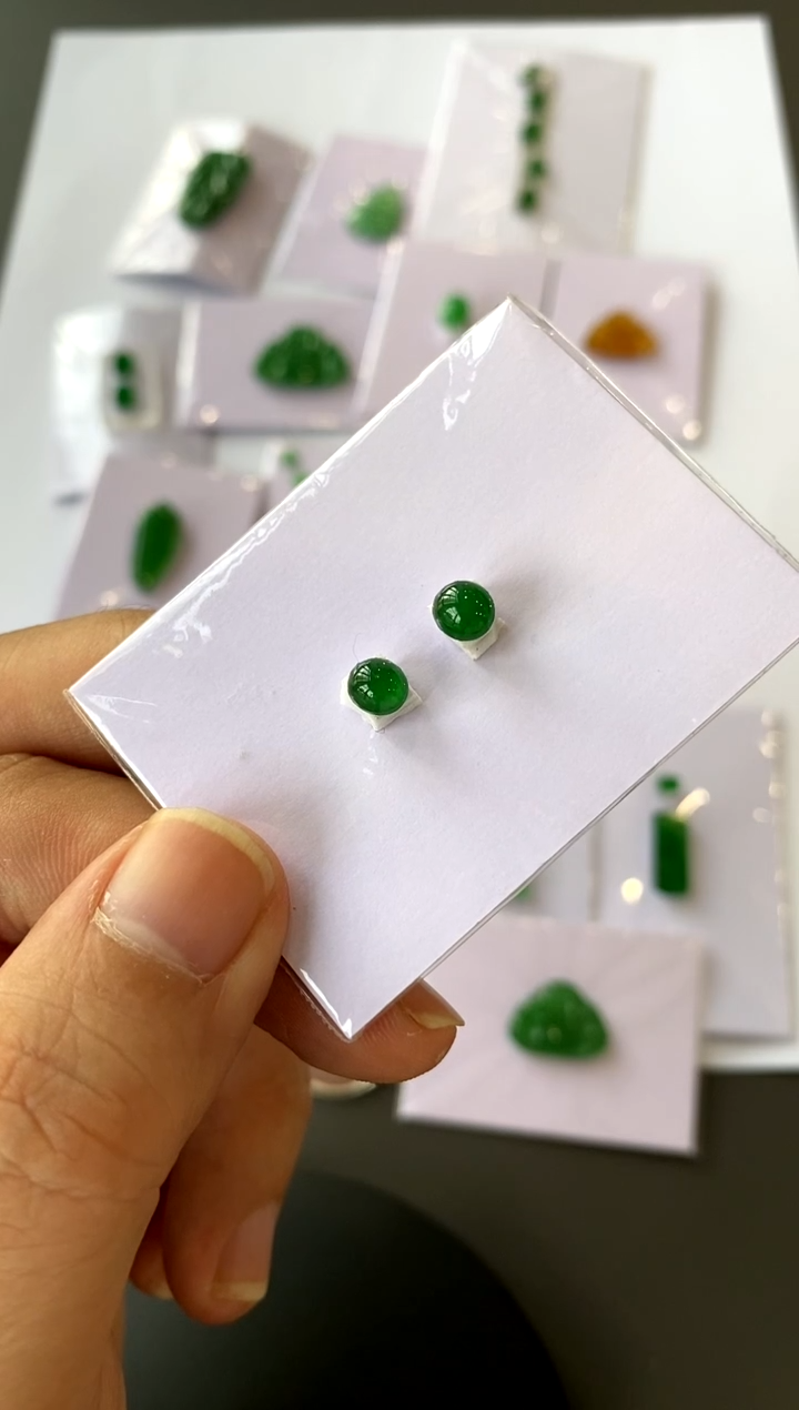 【闪购商品】定制翡翠未镶嵌一对