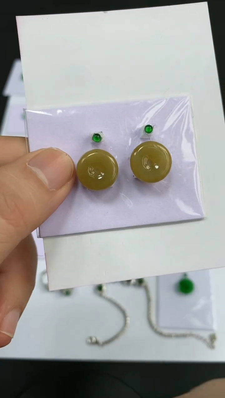 【闪购商品】定制翡翠未镶嵌一对