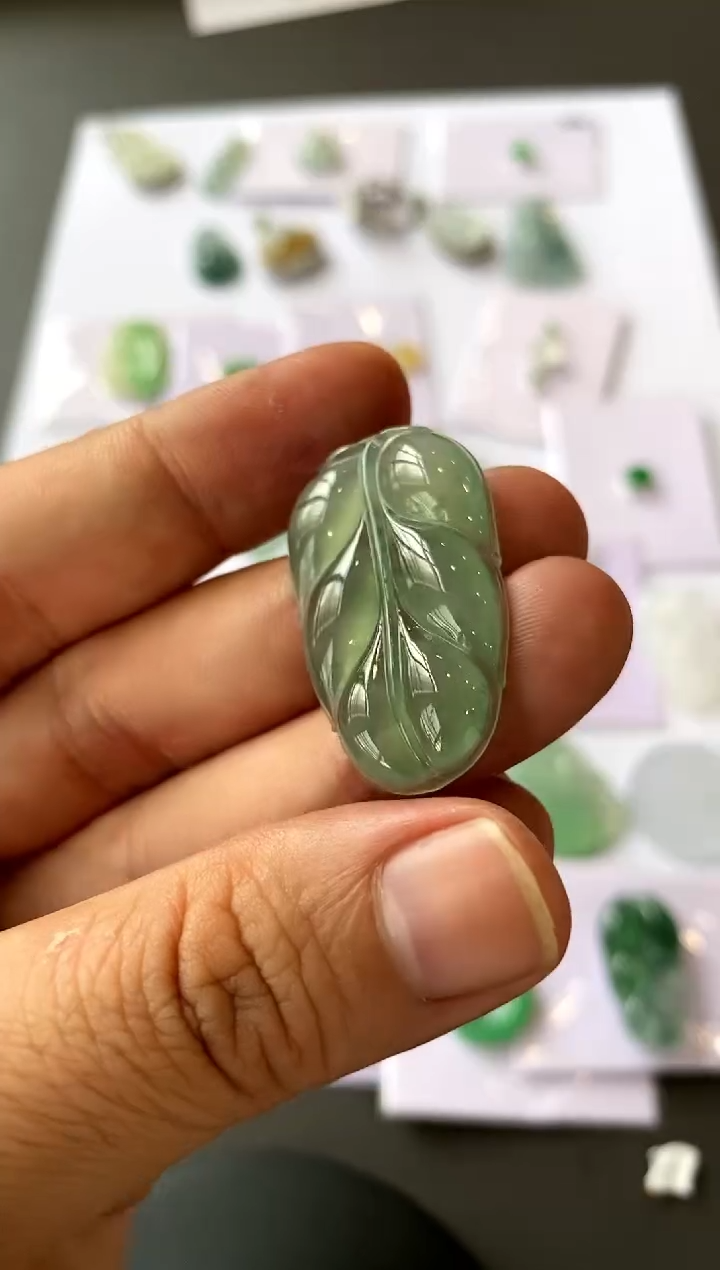 【闪购商品】定制翡翠18K金镶嵌叶子