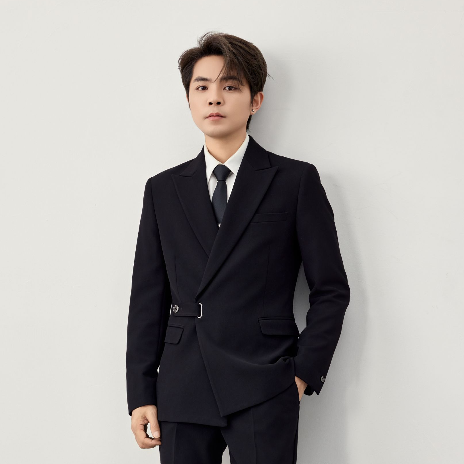 【润哥】升级TR面料高级侧扣西装外套男休闲小西服单西服 QX23682