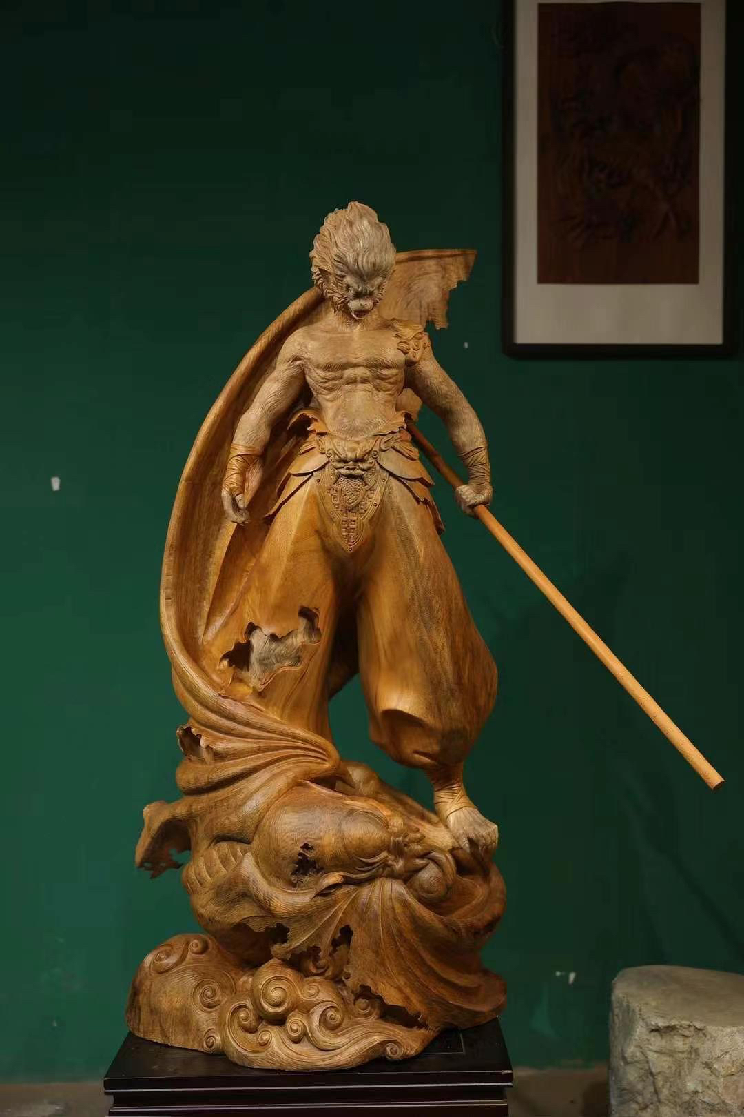 王者归来 精选优质香樟木 做工精细 值得推荐 作品长60宽30高130