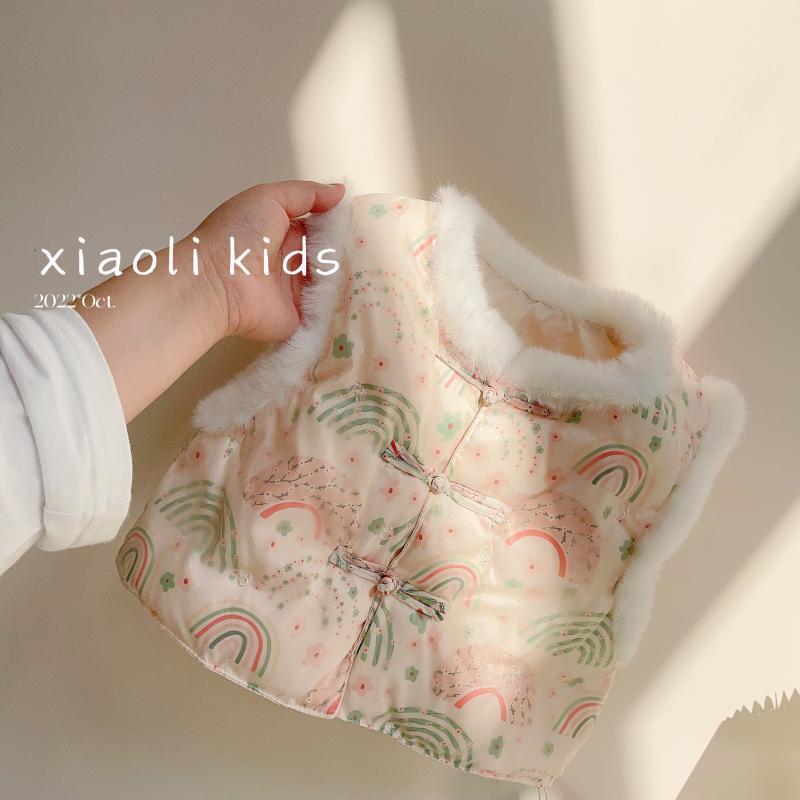 推荐冬季女童2023洋气春装花色彩虹中国风盘扣女童马甲