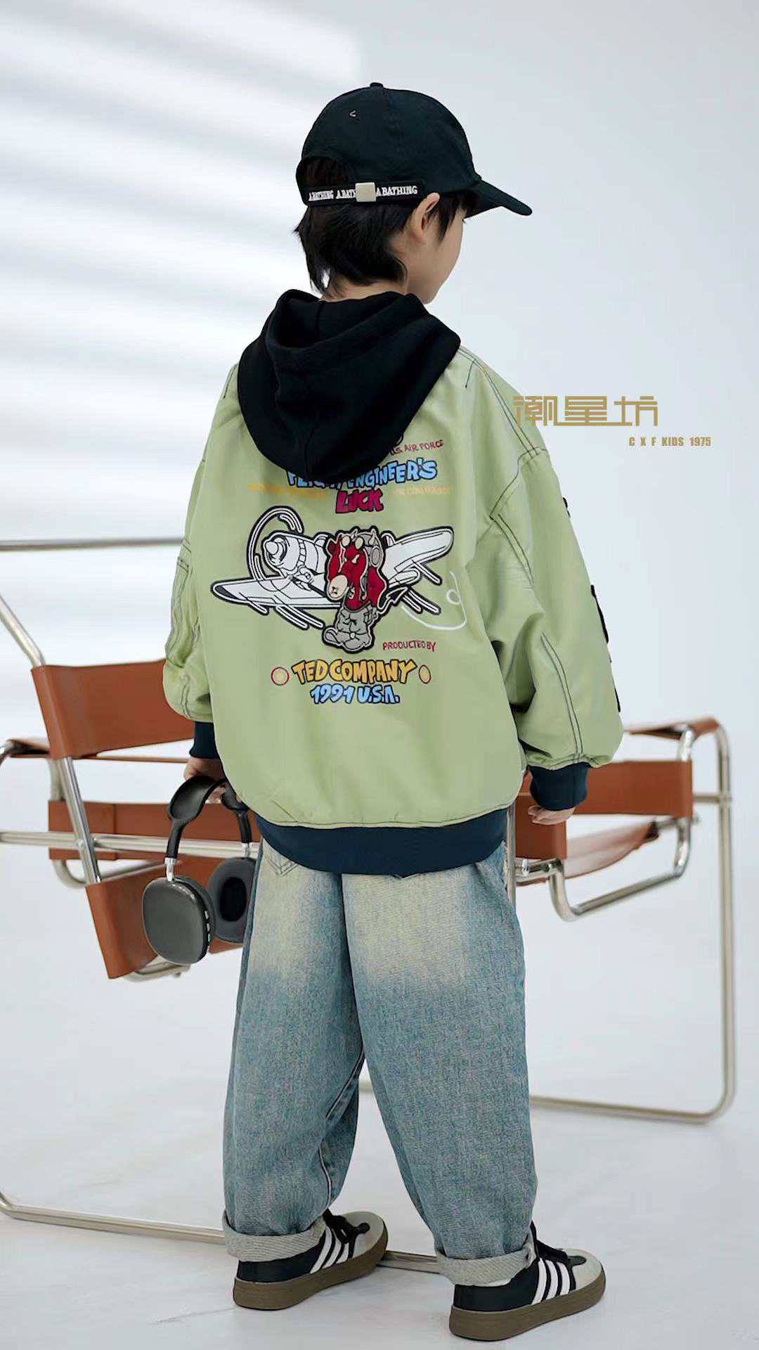 H4-3。24810橘子秋款中大童时尚潮流外套