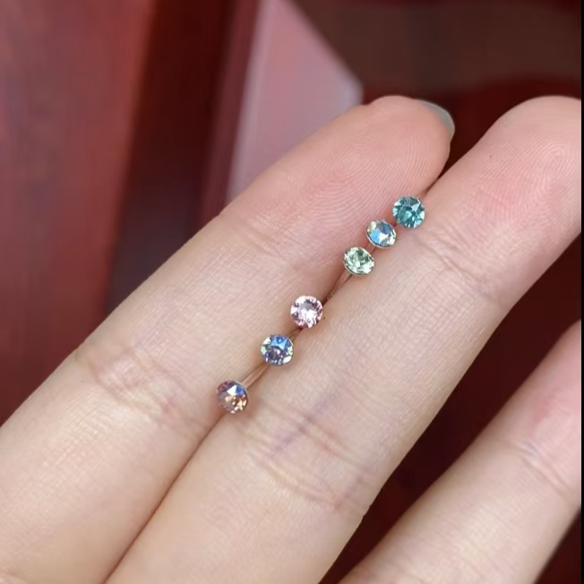 925银仿水晶耳饰 【羊】华子小鼻噶3mm4mmS925银针耳钉女耳骨钉爆闪