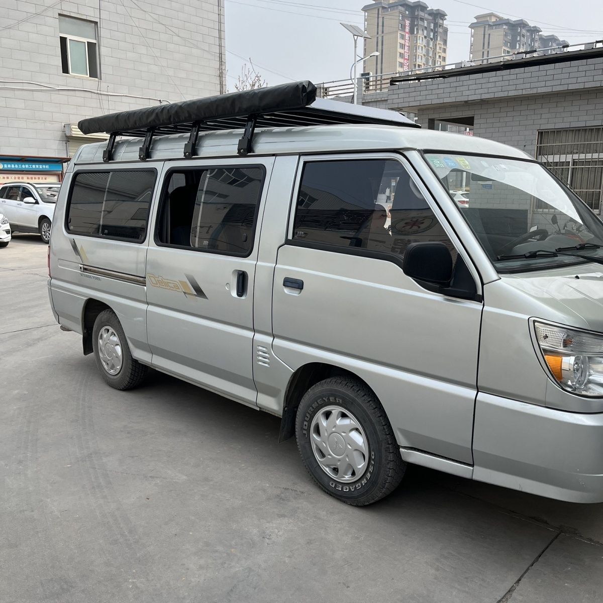 东南得利卡铁质车顶行李架爬梯行李框侧梯货架侧帐防腐木平台天幕