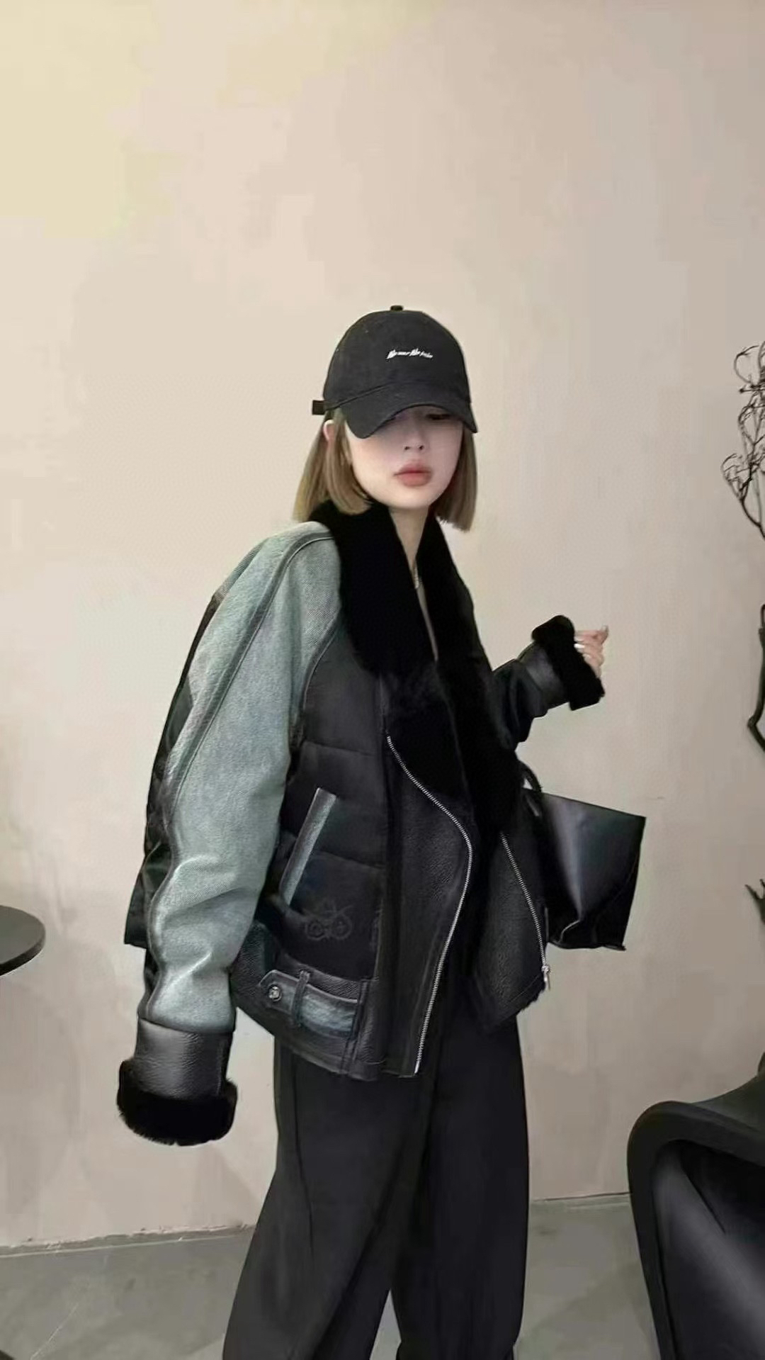 高端真皮皮毛一体+桑蚕丝缎+牛仔2024冬季新款白鹅时尚加厚