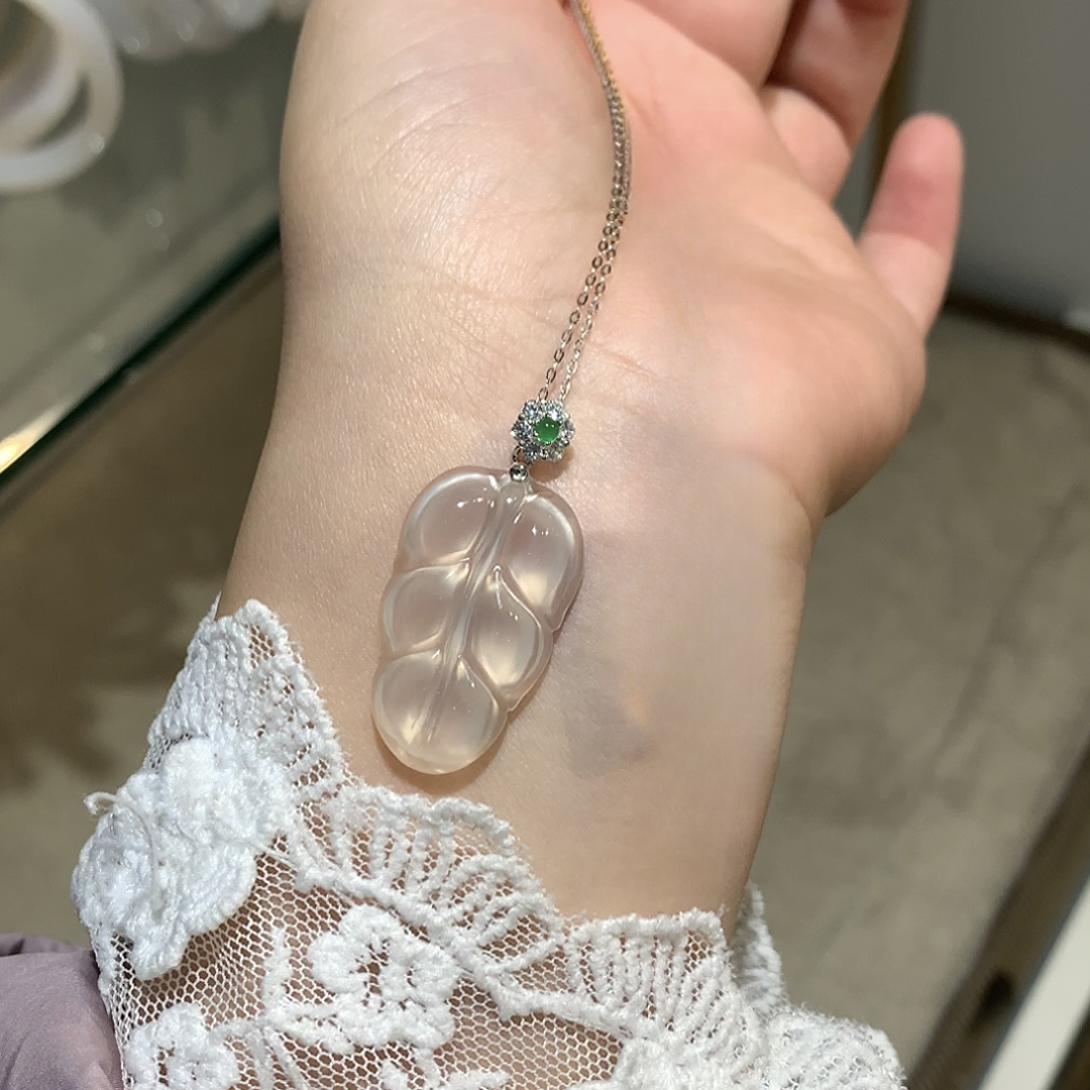 马料玛瑙冰冰透透金枝玉叶s925银扣头 颜色多样性发其一