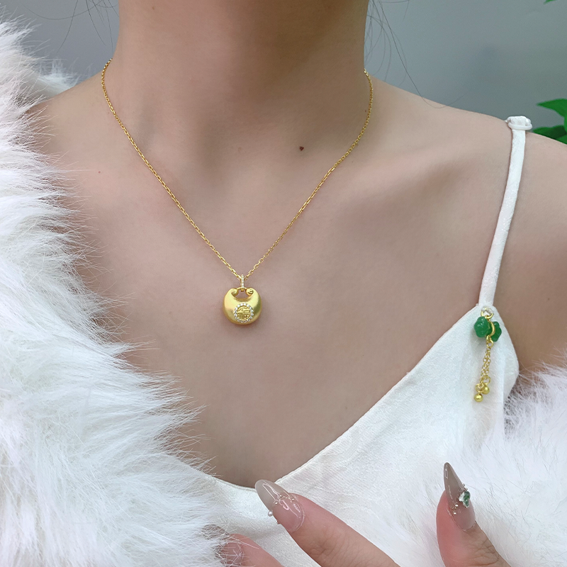 黄金吊坠足金999黄金深圳水贝999足金小福袋胖福镶嵌莫桑黄金吊坠