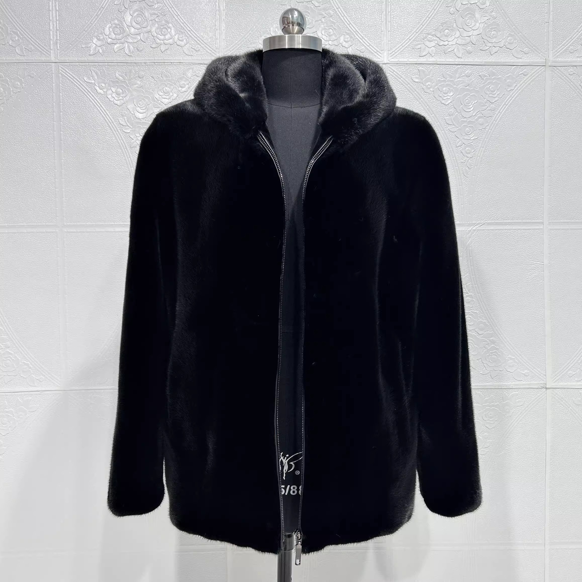 全脊背美国黑宝嘉美貂皮男款外套整貂带帽连帽黑色休闲