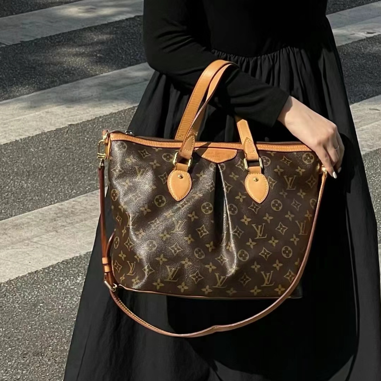 95新 LouisVuitton/路易威登 lv 派拉蒙 小号 单肩包15392844