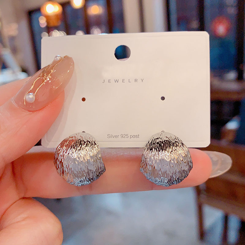 铜合金亚克力耳饰 精致时尚巴洛克金属耳环小众简约气质网红耳钉