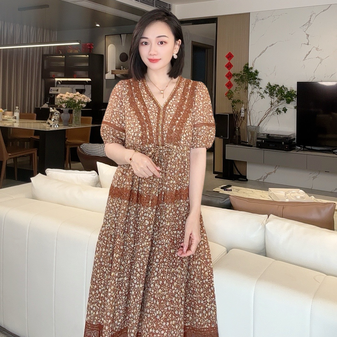 《高定系列》棕色花边重工钉珠桑蚕丝女宽松连衣裙90411