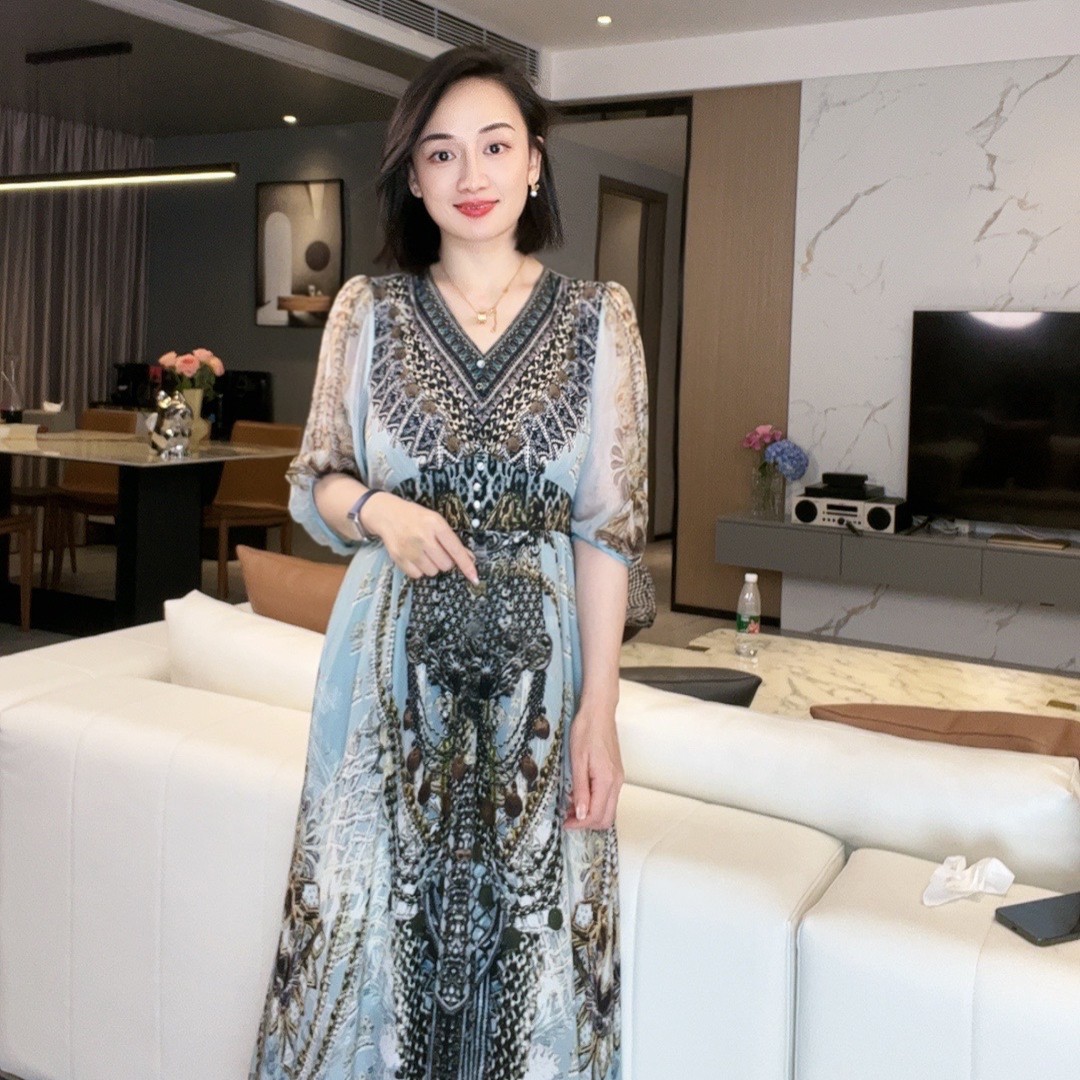 《潇潇心选》波西米亚淡蓝色公主真丝连衣裙显瘦气质90286夏季收腰