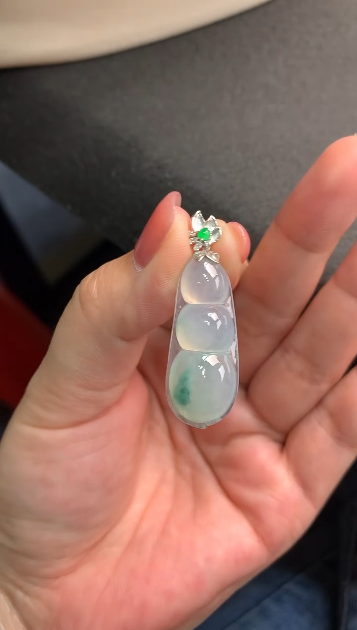 【闪购商品】翡翠颈饰18K金镶嵌W00