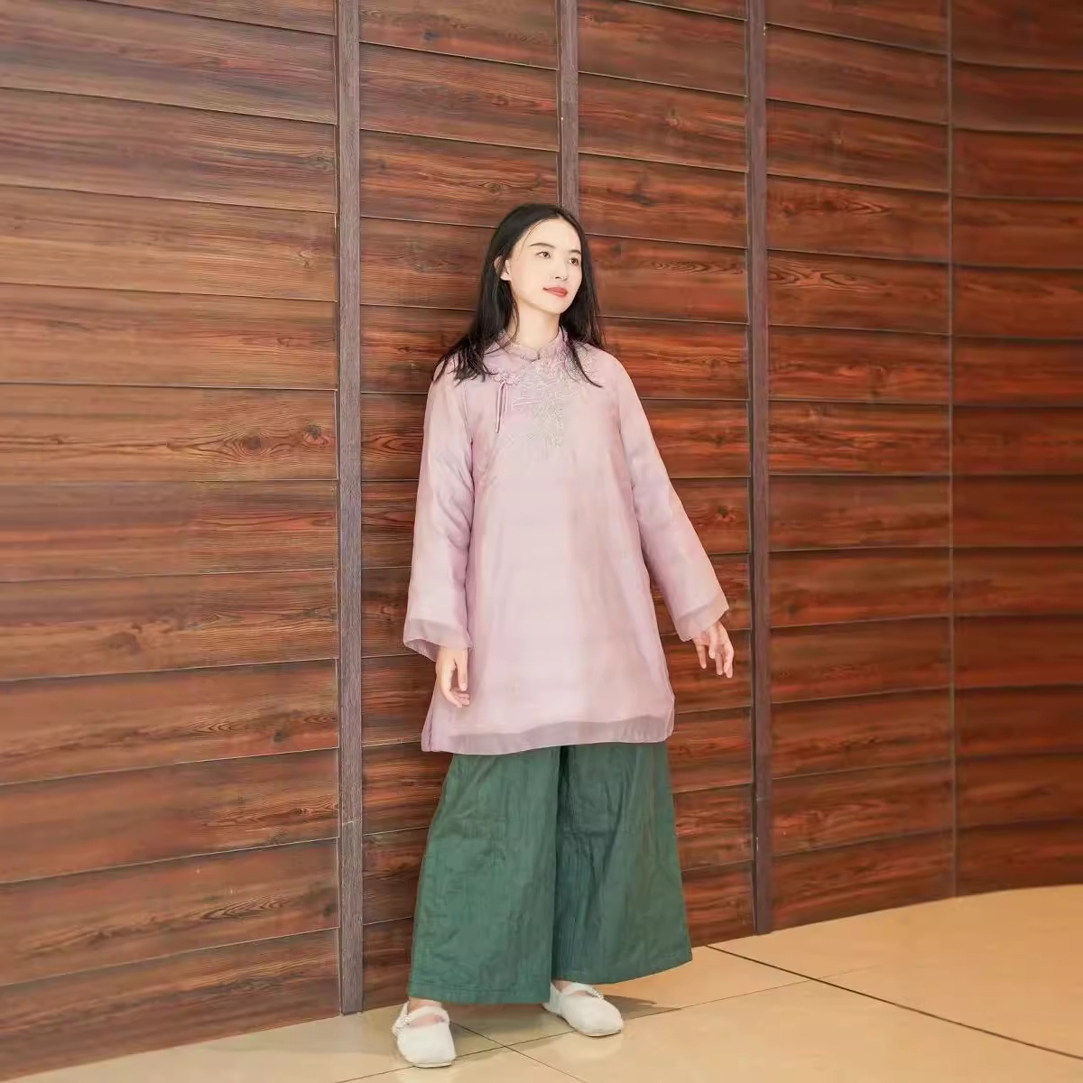 大吉新款立领中式中长款长袖绣花上衣外套女斜襟长款薄冬款3172