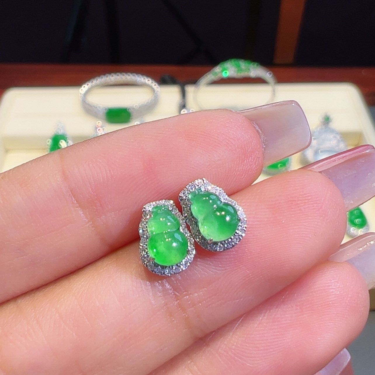 【闪购商品】翡翠耳饰18K金镶嵌