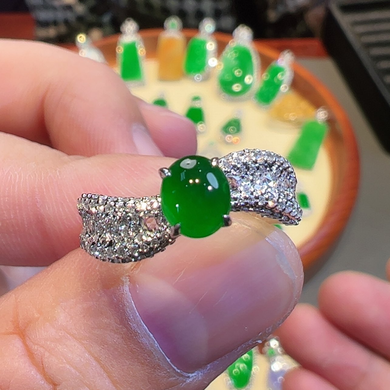 【闪购商品】翡翠颈饰18K金镶嵌