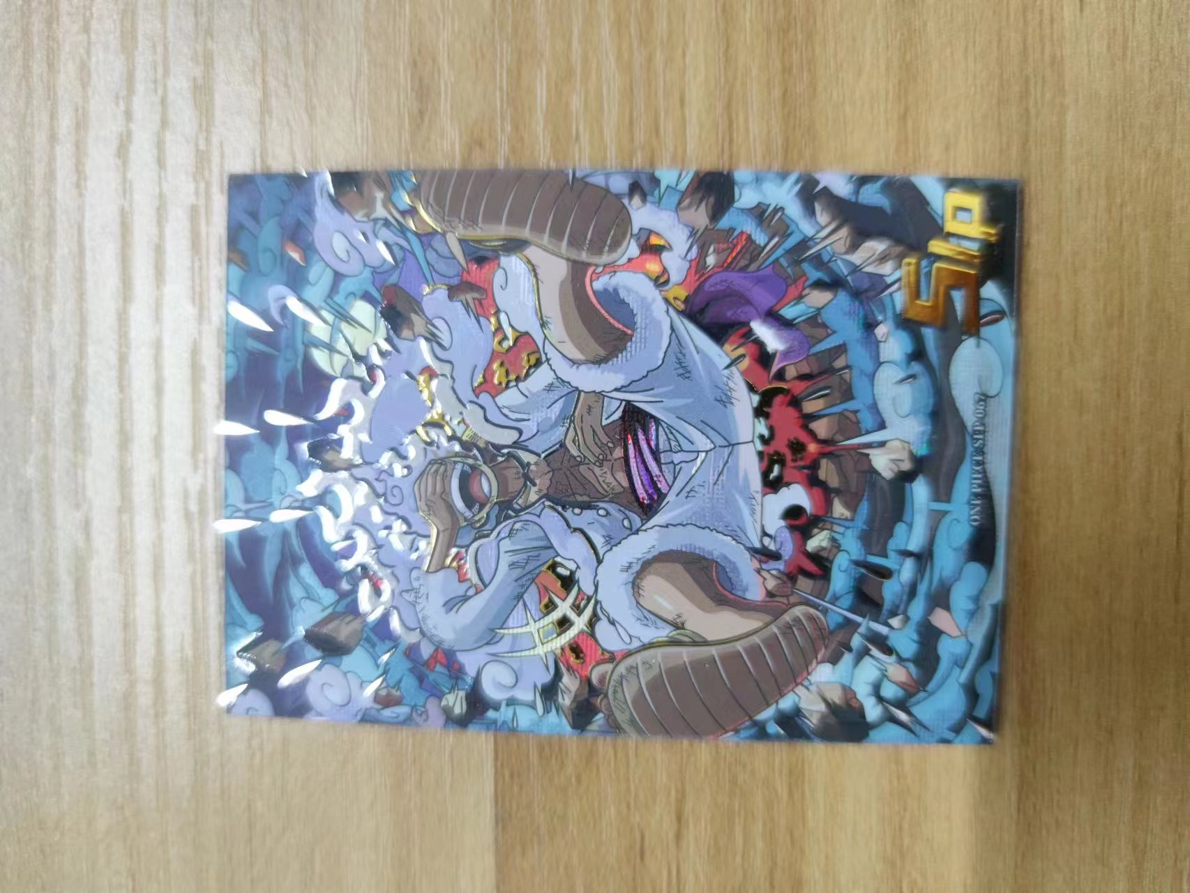随机套卡一份