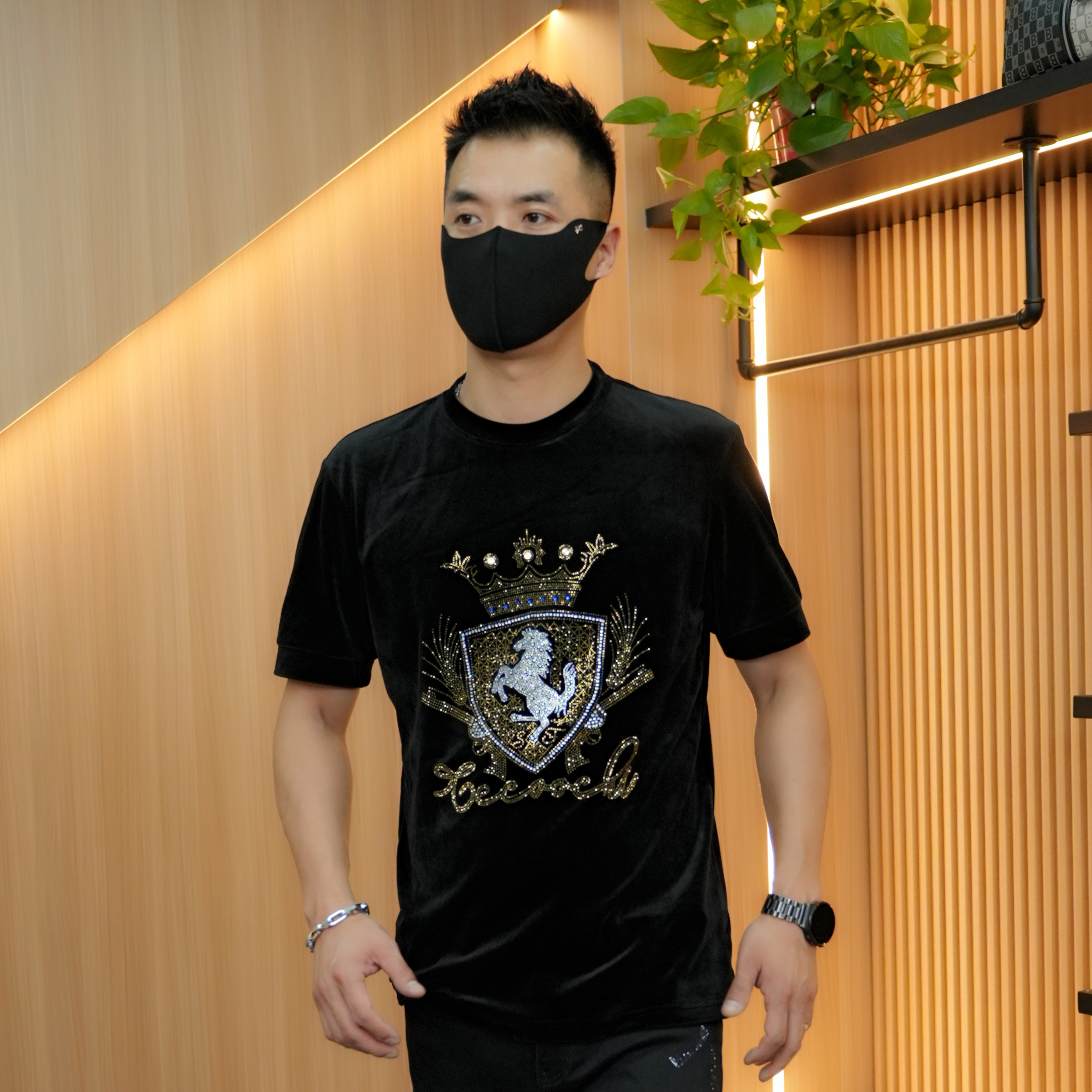 【男士短袖】金丝绒时尚潮流休闲简约百搭圆领烫钻修身宽松内搭男装